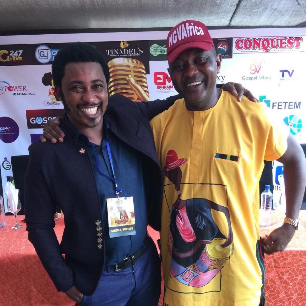 De Honorable 16081664271370 1024x1024